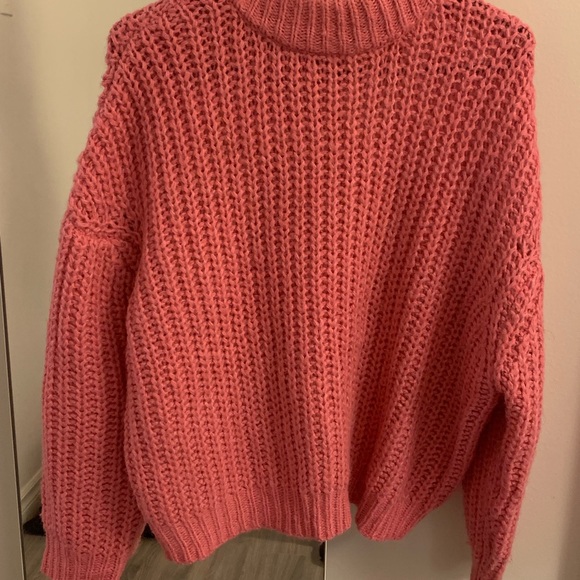 Pink Sweater - Picture 1 of 3